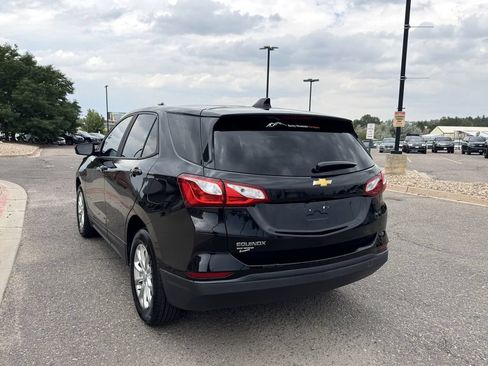 Used 2020 Chevrolet Equinox LS w/ LS Convenience Package FWD image 6