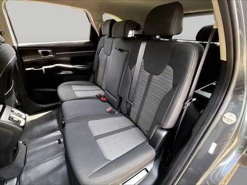 Used 2023 Kia Sorento LX FWD image 20