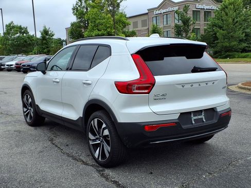 Certified 2023 Volvo XC40 B5 Plus w/ Protection Package Premier image 7