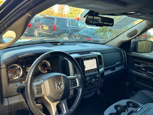 Used 2018 RAM 1500 Laramie w/ Convenience Group image 25