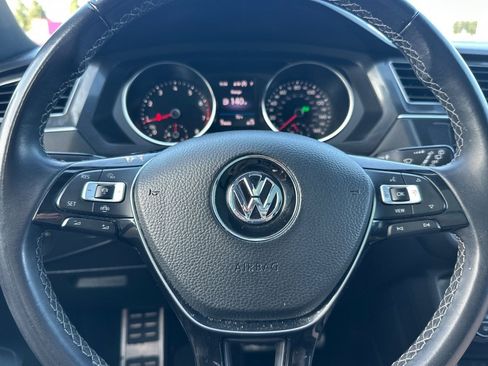 Used 2021 Volkswagen Tiguan SE R-Line w/ 3rd Row Seat Package AWD/4WD image 34
