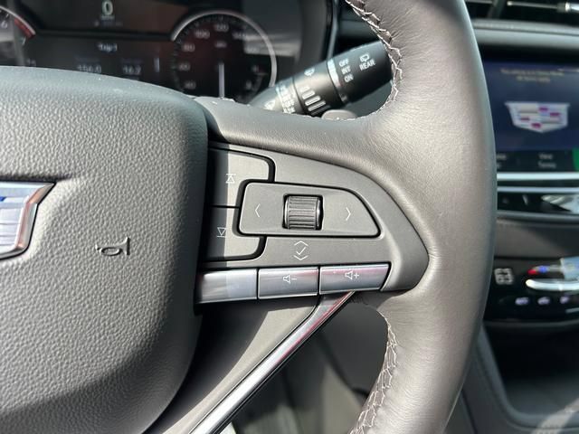 New 2025 Cadillac XT6 Luxury w/ LPO, Floor Liner Package AWD/4WD image 18
