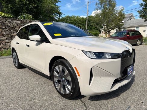 Used 2026 BMW iX xDrive45 AWD/4WD image 9