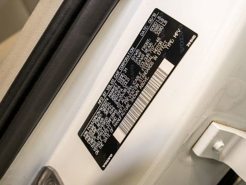 Used 2019 Volvo XC90 T6 Momentum w/ Protection Package Premier image 21