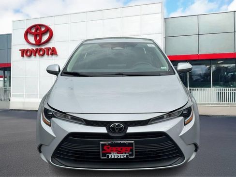 Used 2023 Toyota Corolla LE FWD image 13