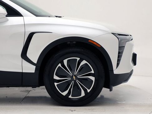 Used 2024 Chevrolet Blazer EV LT image 3