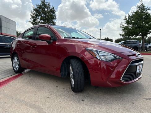 Used 2017 Toyota Yaris iA FWD image 4