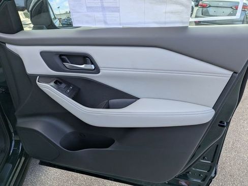 New 2026 Nissan Rogue SV FWD image 32