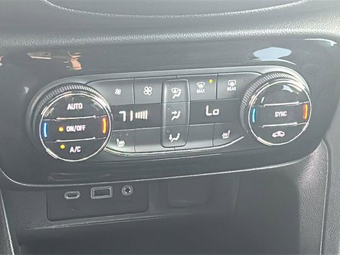 Certified 2023 Buick Encore GX Select w/ Safety Package II image 21