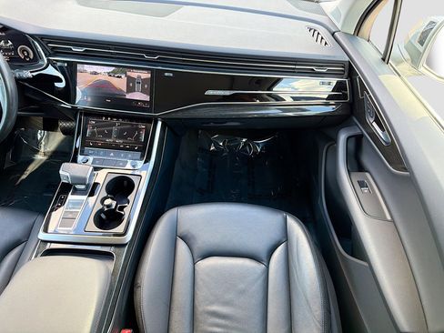 Used 2022 Audi Q7 Premium Plus w/ Premium Plus Package image 19