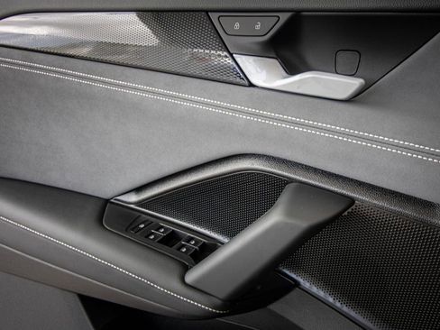 New 2026 Volkswagen Tiguan SE R-Line FWD image 23