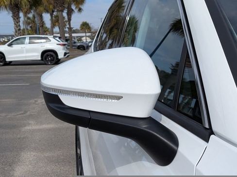 New 2026 Volkswagen Tiguan SE image 11