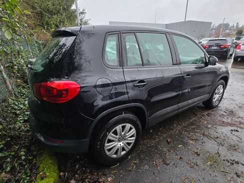 Used 2017 Volkswagen Tiguan Limited image 3