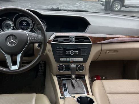 Used 2014 Mercedes-Benz C 300 Sport image 17