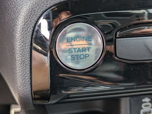 Used 2024 Ford Escape ST-Line w/ Tech Pack #1 FWD image 29