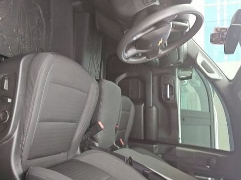 Used 2023 Chevrolet Silverado 1500 Custom AWD/4WD image 9