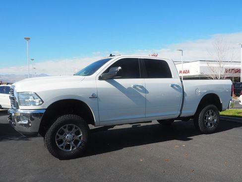 Used 2017 RAM 2500 Big Horn image 2