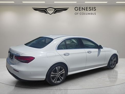 Used 2022 Mercedes-Benz E 350 4MATIC Sedan image 5