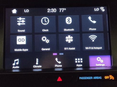 Used 2018 Ford Explorer XLT w/ Equipment Group 201A AWD/4WD image 25