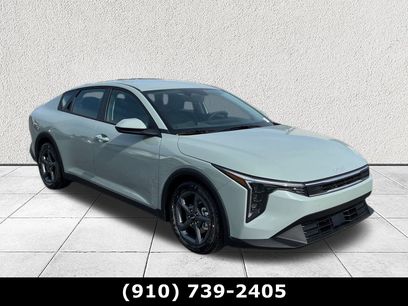 New 2025 Kia K4 LXS