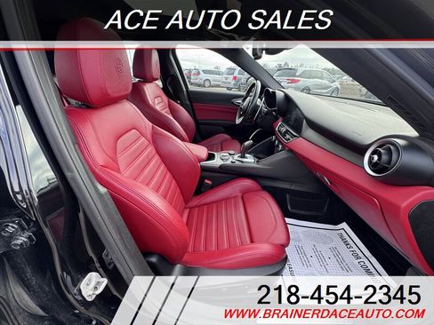 Used 2021 Alfa Romeo Giulia Ti Sport image 11