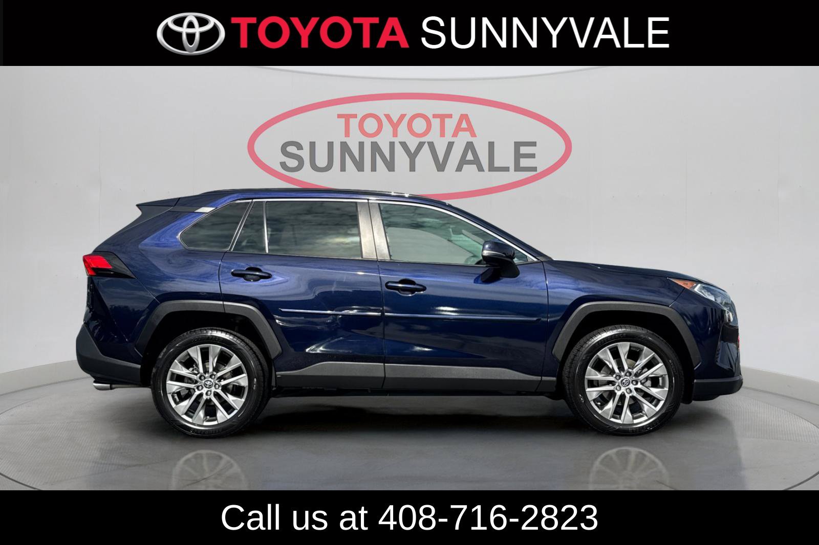 Used 2021 Toyota RAV4 XLE Premium AWD/4WD image 9
