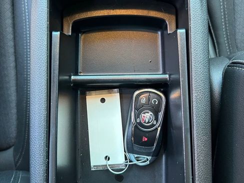 Used 2023 Buick Encore GX Select FWD image 37