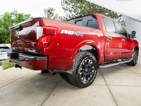 Used 2019 Nissan Titan PRO-4X w/ Pro-4x Convenience Package AWD/4WD image 6