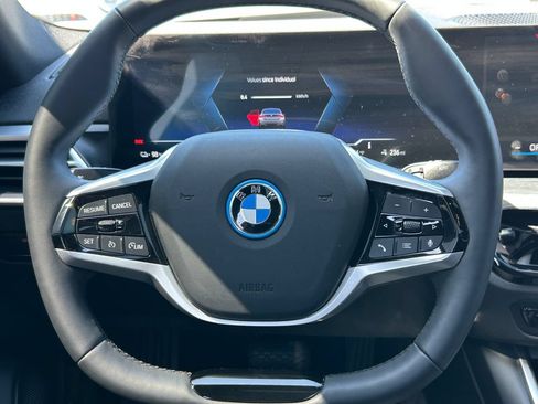 Used 2025 BMW i4 eDrive40 w/ Premium Package RWD image 18