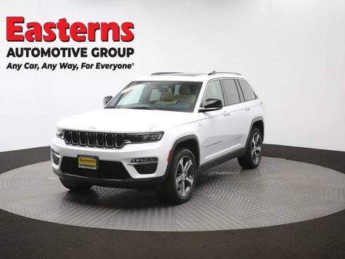 Used 2022 Jeep Grand Cherokee Limited 4xe w/ Luxury Tech Group II AWD/4WD image 60