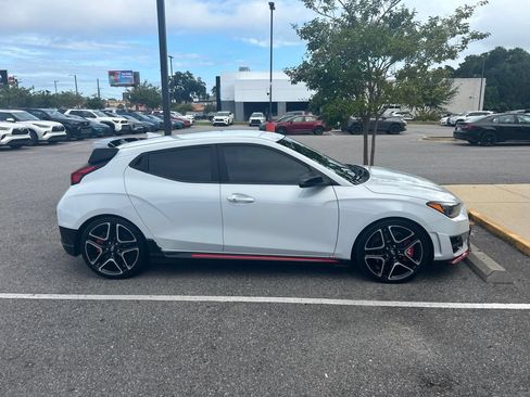 Used 2020 Hyundai Veloster N w/ Performance Package FWD image 3