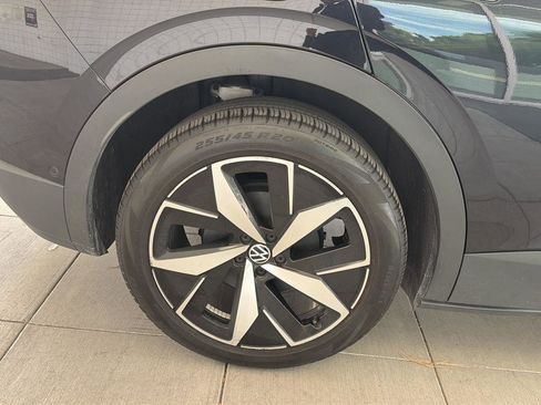 Used 2023 Volkswagen ID.4 Pro S image 11