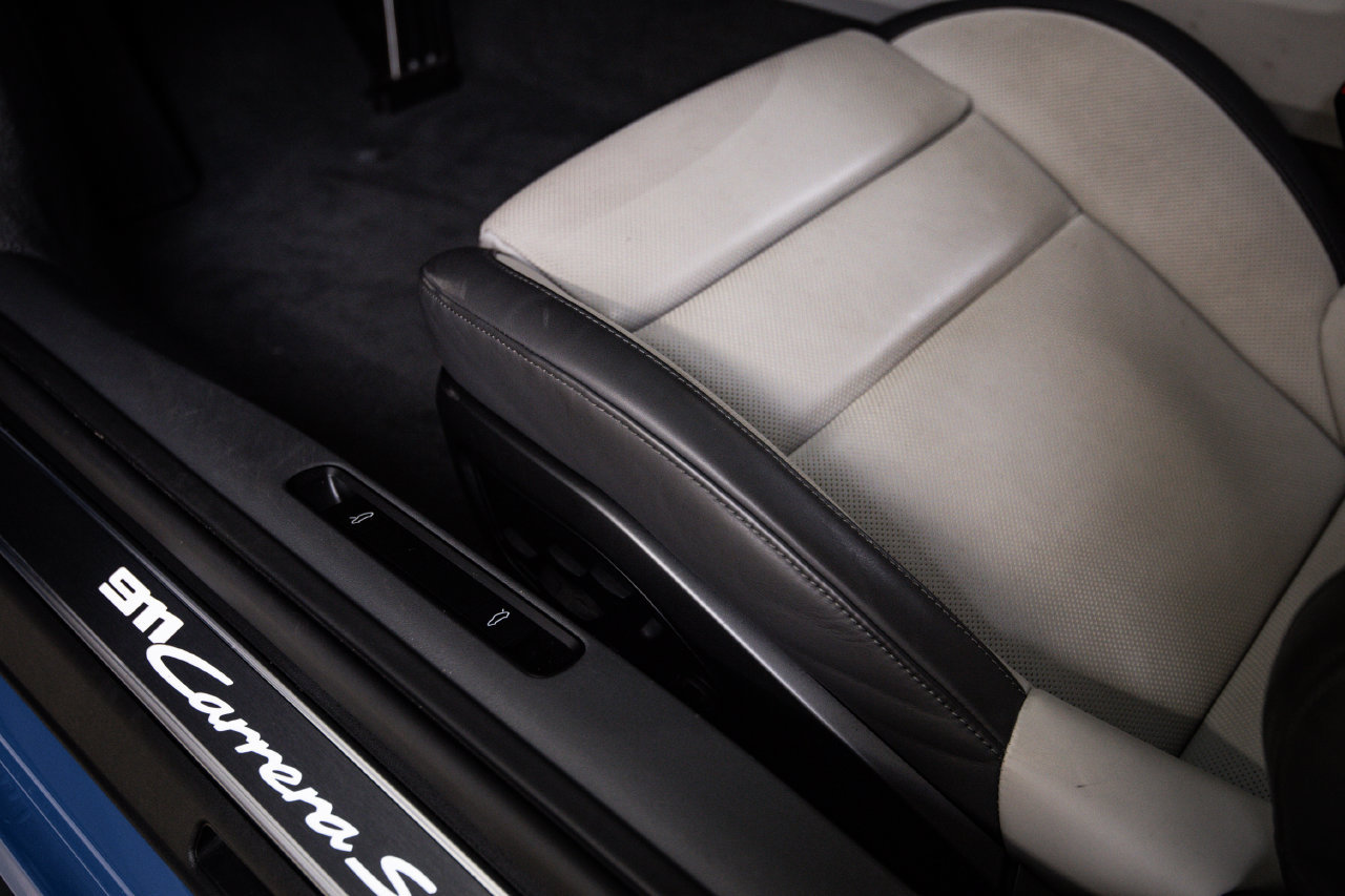 Certified 2025 Porsche 911 Carrera S RWD image 13