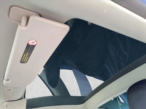 Used 2022 Tesla Model 3 Performance image 15