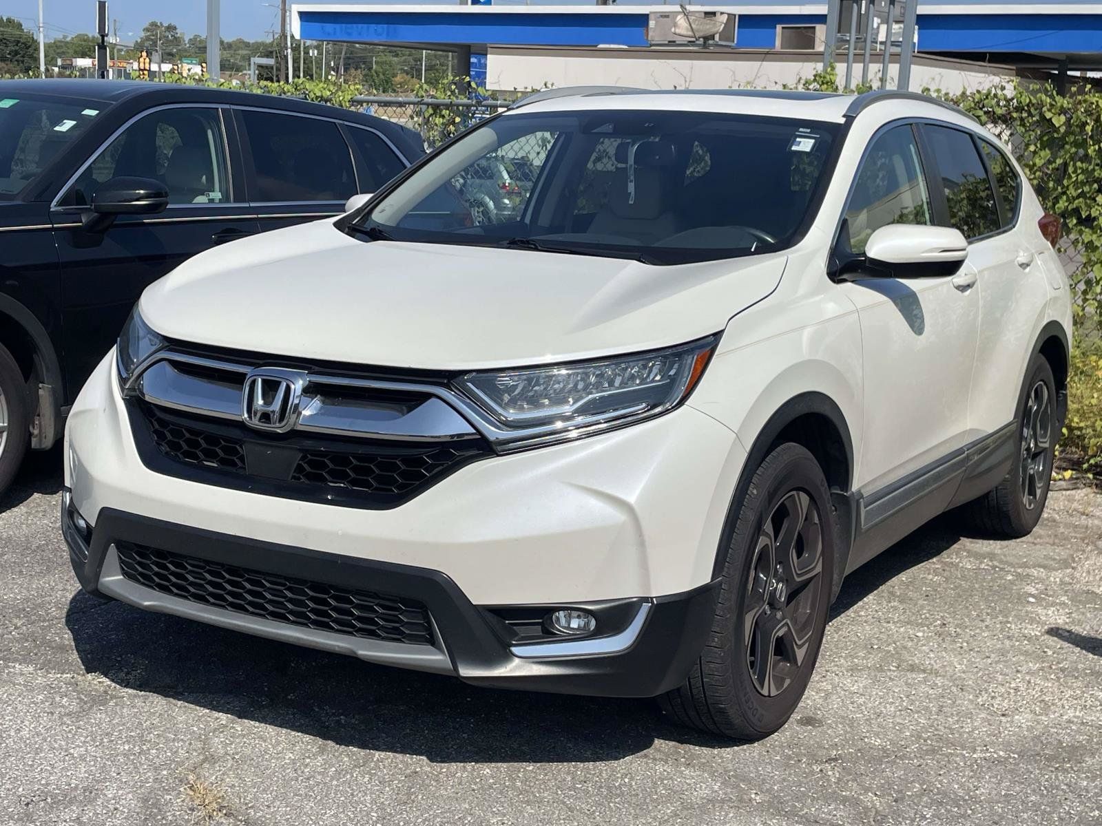 Used 2018 Honda CR-V Touring image 3