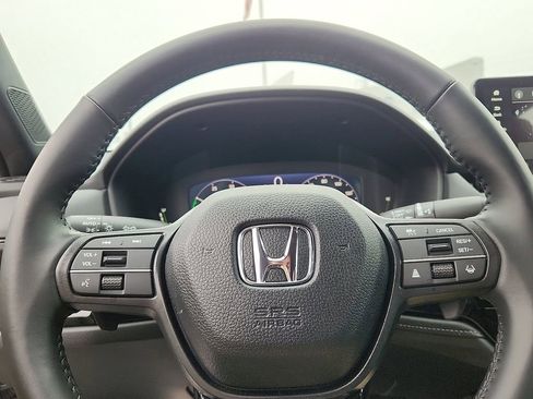 Used 2025 Honda Accord Sport image 12