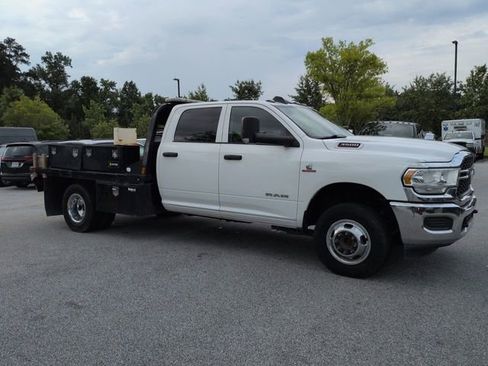 Used 2020 RAM 3500 Tradesman w/ Chrome Appearance Group AWD/4WD image 2
