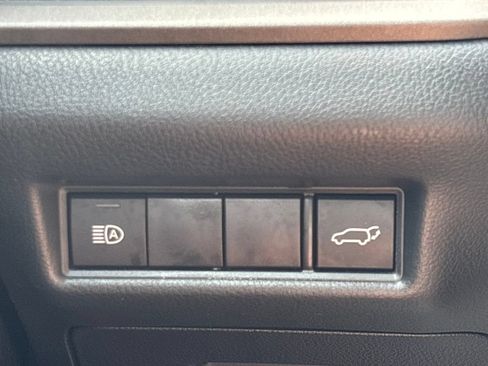 Used 2025 Toyota Grand Highlander FWD image 27