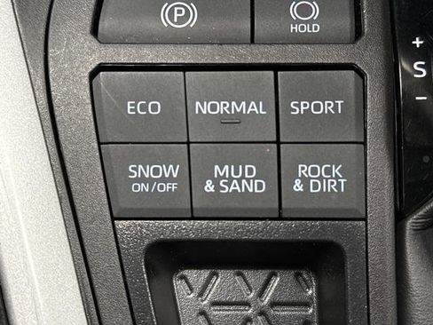 Used 2023 Toyota RAV4 XLE Premium image 23