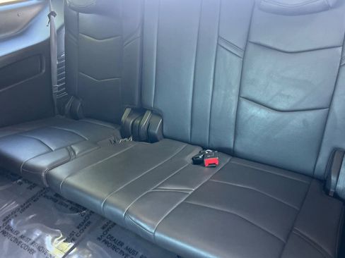 Used 2019 Cadillac Escalade Premium Luxury AWD/4WD image 15