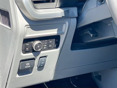 Used 2025 Ford F150 Lariat w/ Equipment Group 502A High AWD/4WD image 10