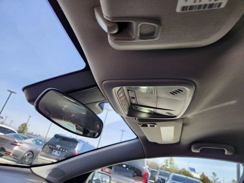 Used 2024 Chevrolet Malibu LT image 13