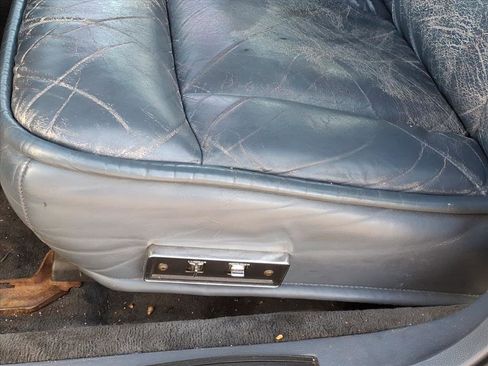 Used 1990 Lincoln Town Car Cartier image 6