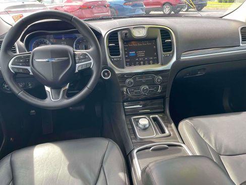 Used 2016 Chrysler 300 Limited RWD image 7