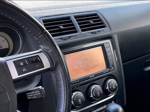 Used 2010 Dodge Challenger R/T image 7