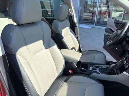 Used 2023 Subaru Forester Limited image 29