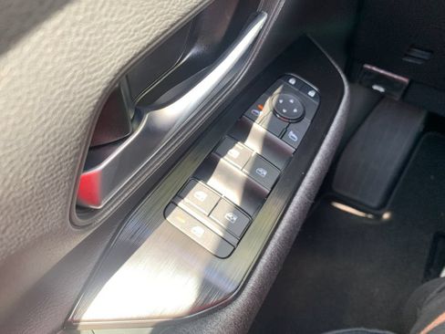 New 2026 Nissan Kicks SV w/ Cold Weather Package FWD image 18