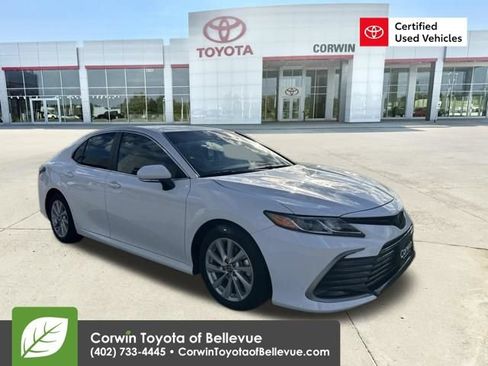 Used 2024 Toyota Camry LE w/ Convenience Package FWD image 1