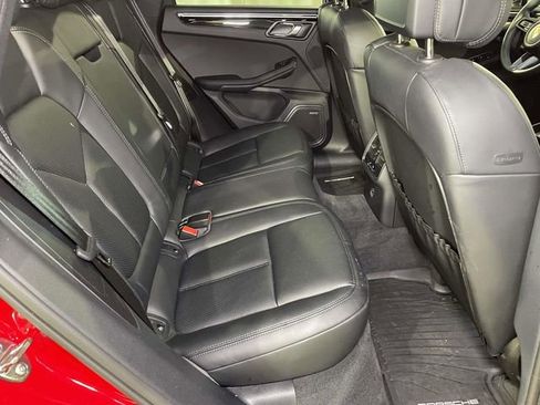 Certified 2025 Porsche Macan Turbo image 22