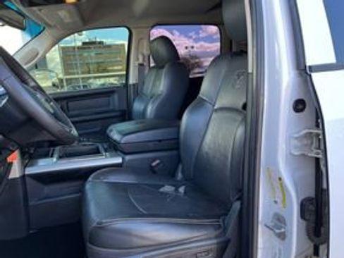 Used 2014 RAM 2500 Tradesman w/ Chrome Appearance Group image 5